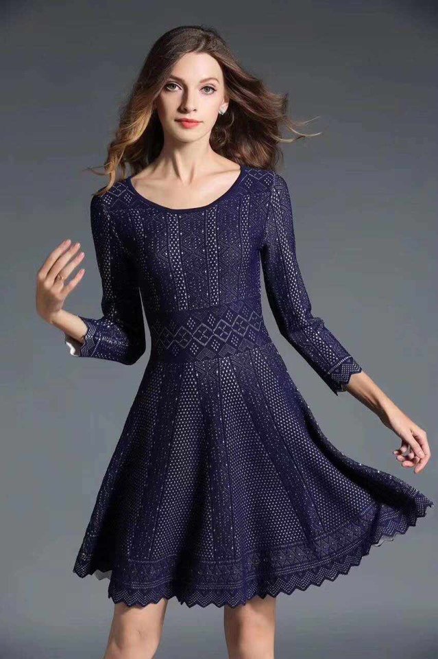 Đầm vàng họa tiết nơ